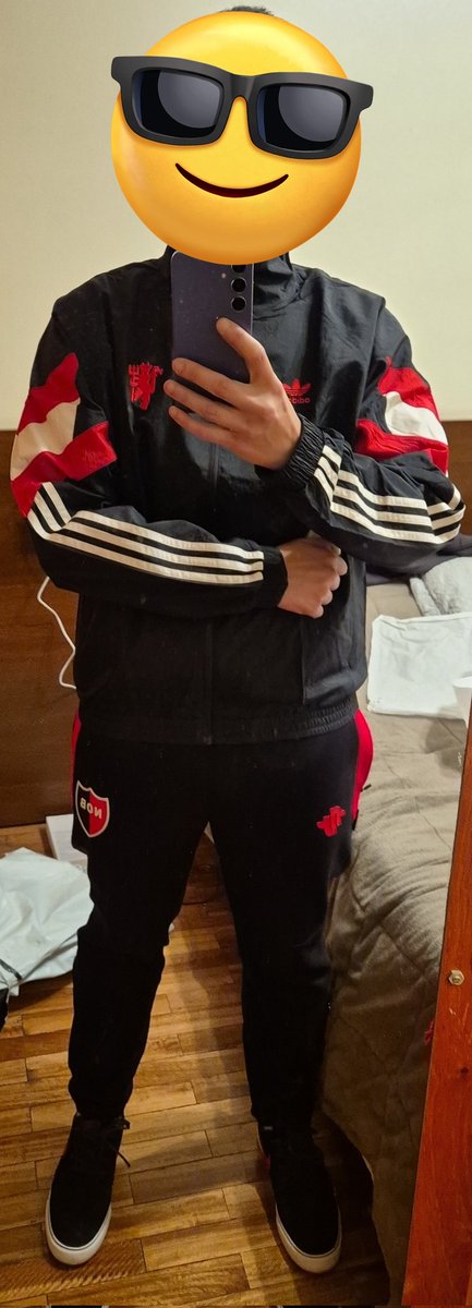 David_B_85's tweet photo. Pedido el 19/6 arribado hoy a Rosario. Me la jugue con los talles y todo salio bien. Camperas M y camiseta player XLGracias por la ayuda @GorrasCavs https://t.co/y9gFBk0YGR