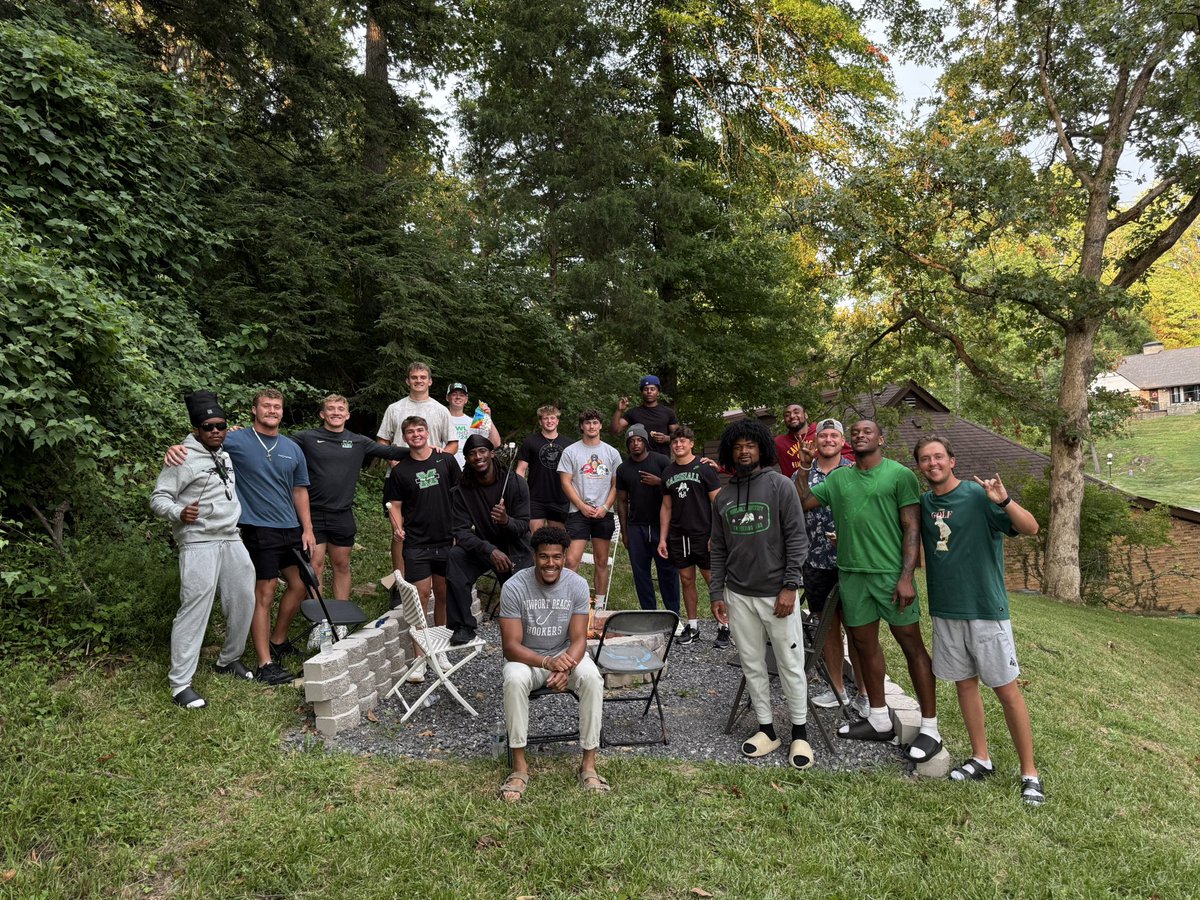 CoachJDWhite's tweet image. Great night with great people! Special Teams warriors! #LLTB #GrittyNotPretty