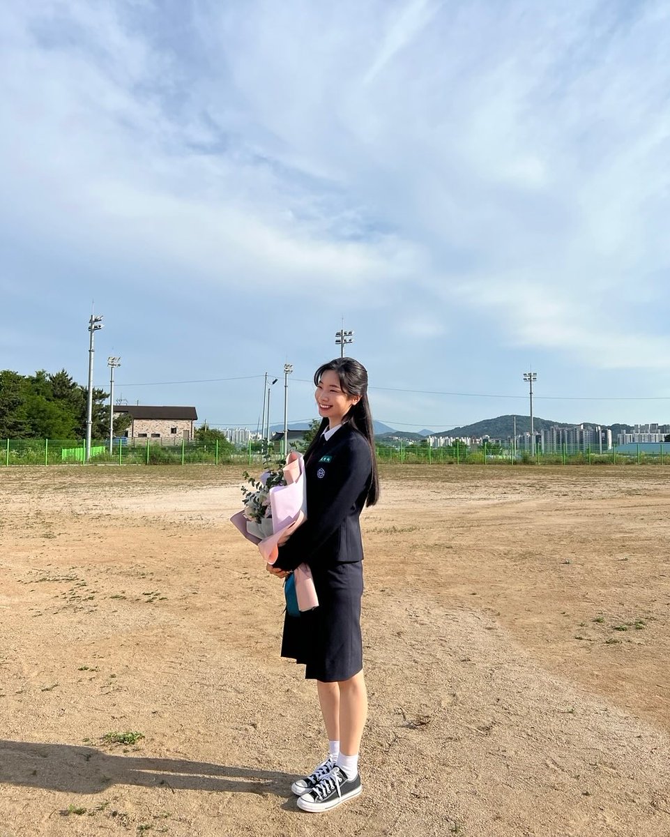 outrodhk's tweet photo. 'Love Me' starring Yoon Se-Ah and DAHYUN will officially make it's first broadcast on December, marking a new milestone for dahyun and her ever expanding actress career 🌟

see you soon ji-hye 🫂🤍 https://t.co/vuk4EZ7bFG