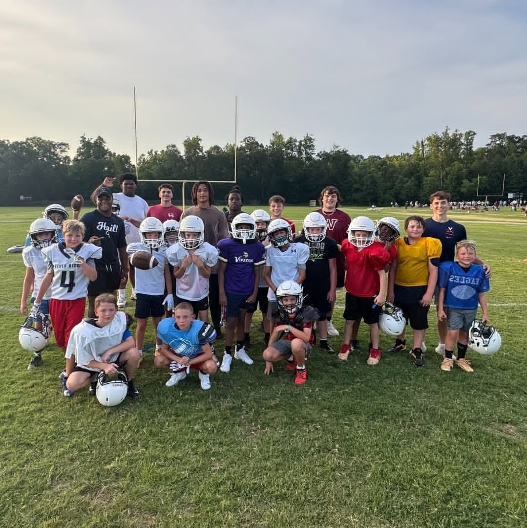 Trace (@tracewashington) on Twitter photo Blessed to be able to spend some time helping out at the Cherokee Youth Football Association camp where it all started for me! Cool to be on the other side now, helping out the next generation of ballers ππ₯
<a href="/WoodstockFtball/">ππππΏππππΎπ πππππ½πΌππ</a> <a href="/CJacksonPRZ/">Connor Jackson</a> <a href="/RecruitGeorgia/">Recruit Georgia</a> <a href="/coachozprice/">Oz Price</a> <a href="/coachd73/">Dan Devine</a> Blessed to be able to spend some time helping out at the Cherokee Youth Football Association camp where it all started for me! Cool to be on the other side now, helping out the next generation of ballers ππ₯
<a href="/WoodstockFtball/">ππππΏππππΎπ πππππ½πΌππ</a> <a href="/CJacksonPRZ/">Connor Jackson</a> <a href="/RecruitGeorgia/">Recruit Georgia</a> <a href="/coachozprice/">Oz Price</a> <a href="/coachd73/">Dan Devine</a>