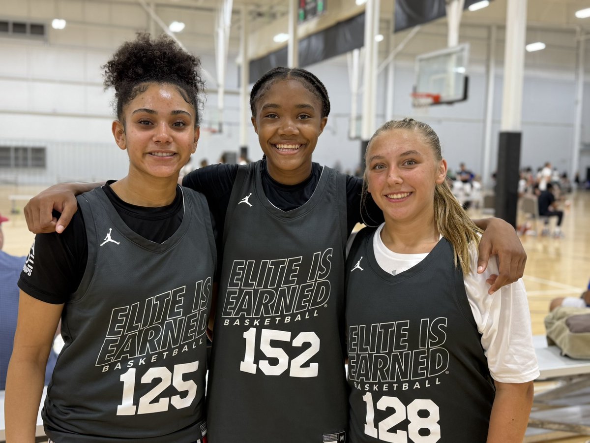 addisonblum2029's tweet image. Fun week of ball with a bunch of friends, new and old. @kristenw_2029 @angelynalmonte0 @JMPate2010 @AnnalinSullivan @riley_suarez52 @EllaDavid2029 @AlexaCrosby29