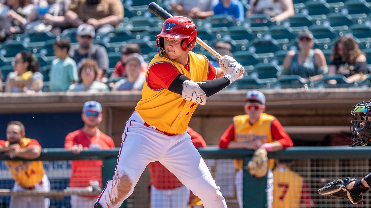 Matt Higgins' 2-run single in the 11th wins it for the BlueClaws, who escape jams in the 9th and 10th to pick up the W. Read all about it: milb.com/jersey-shore/n…
