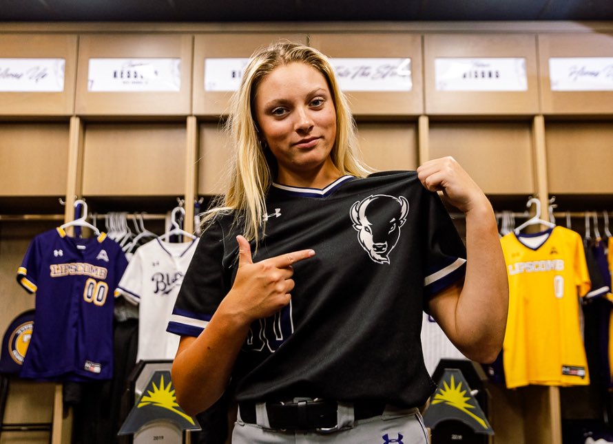 KylaJobe1's tweet image. Super blessed and honored to be part of something special in Nashville!! 
Let’s do this…..HORNS UP!! 💜💛🤘

Beyond grateful! @CoachKRyman, @CoachBooDickey, @Coach_Buck16, @l_higg

@ImpactHolcombe @MarcWeekly