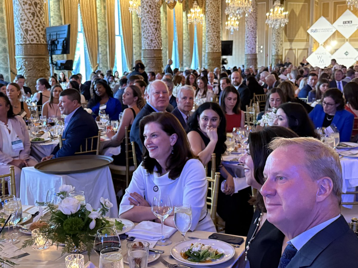 cookcountysao's tweet image. Tonight, Cook County State’s Attorney @saeileenburke received the Myra Bradwell Woman of Achievement Award, the highest honor bestowed by the Women’s Bar Association of Illinois, in recognition of her exceptional accomplishments and dedication to the law. What a great evening!