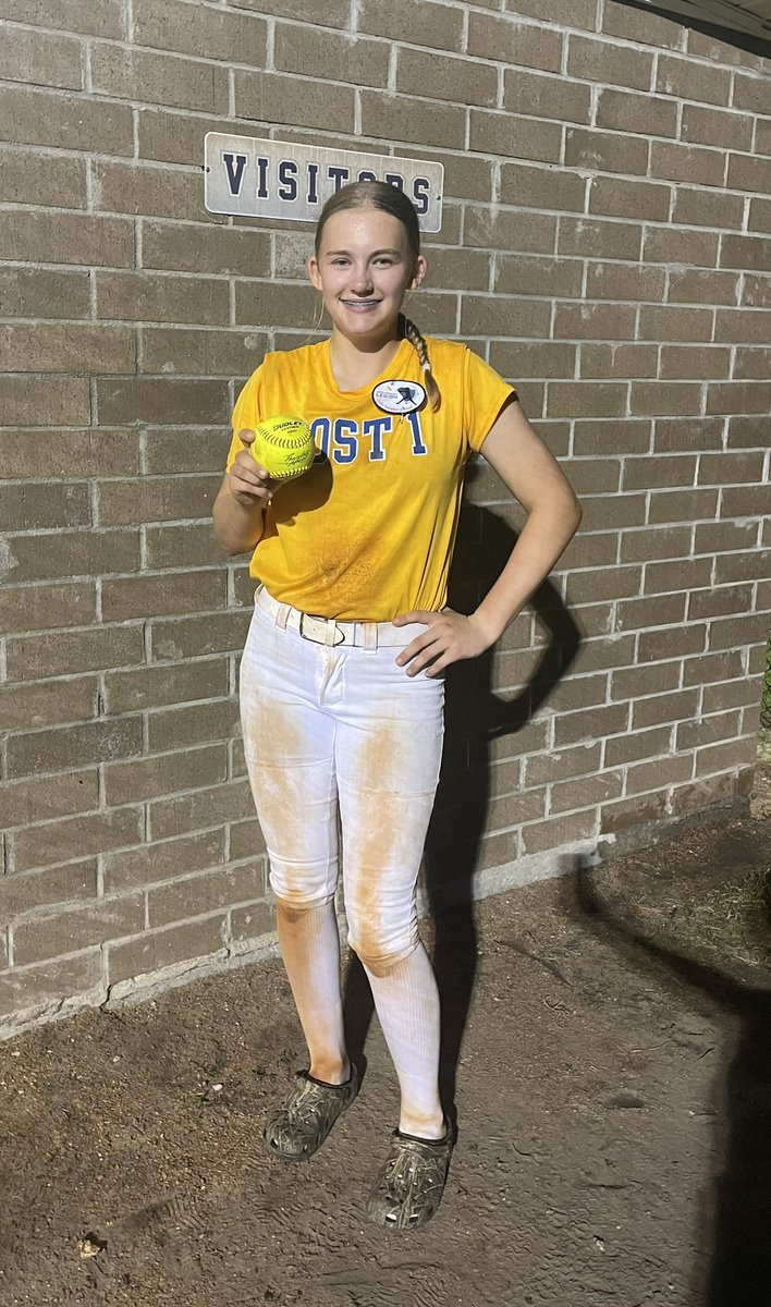 hannahmarsik11's tweet photo. American Legion post one, bomb!! π£ #Dswing @DrotarTim @EliteSCJohnson @ExtraInningSB https://t.co/Y2xrEd3fim