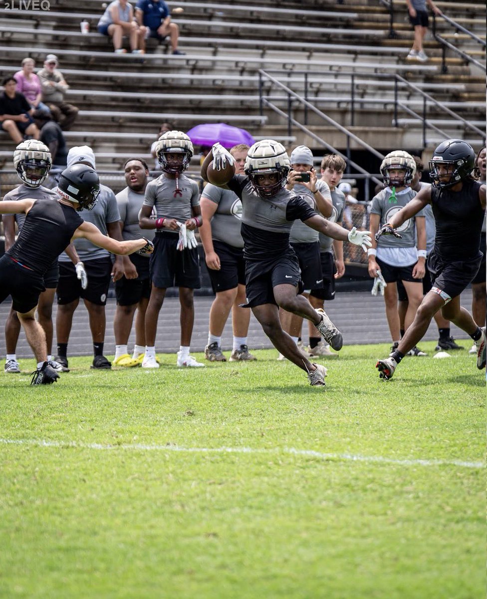 0trajones1's tweet image. Great day at Scottsboro, went undefeated🔥🔥
@CoachT_SCC
@CoachSanders0
@UnLockYourGame
@HallTechSports1
@AL5AFootball