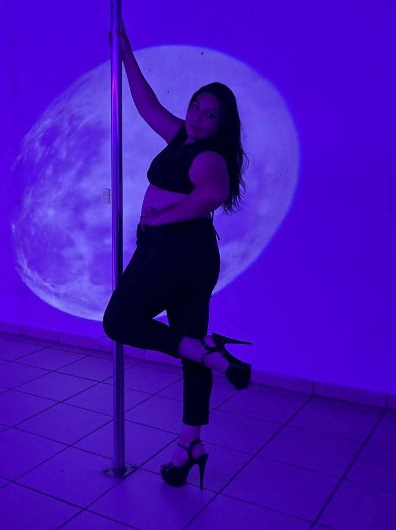 StephaniaMP87's tweet photo. Una #siempre regresa a dónde es #feliz, en #compañía de #Azul luego les #cuento que tal nos fue con estas #tijeras
#DiosasTetonas
#DiosaCulona
#Piernalgonas
#Motel
#Hotel
#PutonasDelBienestar
#putiniñas
#putimuñecas
#Insaciables
#putierres
#putierrez
#putiamiga
#JuevesDeTentación https://t.co/JycY5MTTsq