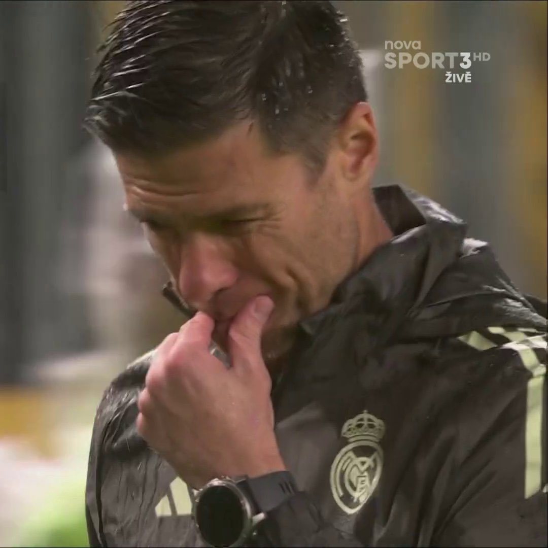 نسخة عظيمه تنتظرنا ، احسد كل شخص كارهه و حارم نفسه من المتعة هالاعب والله 

اردا غولير 💎