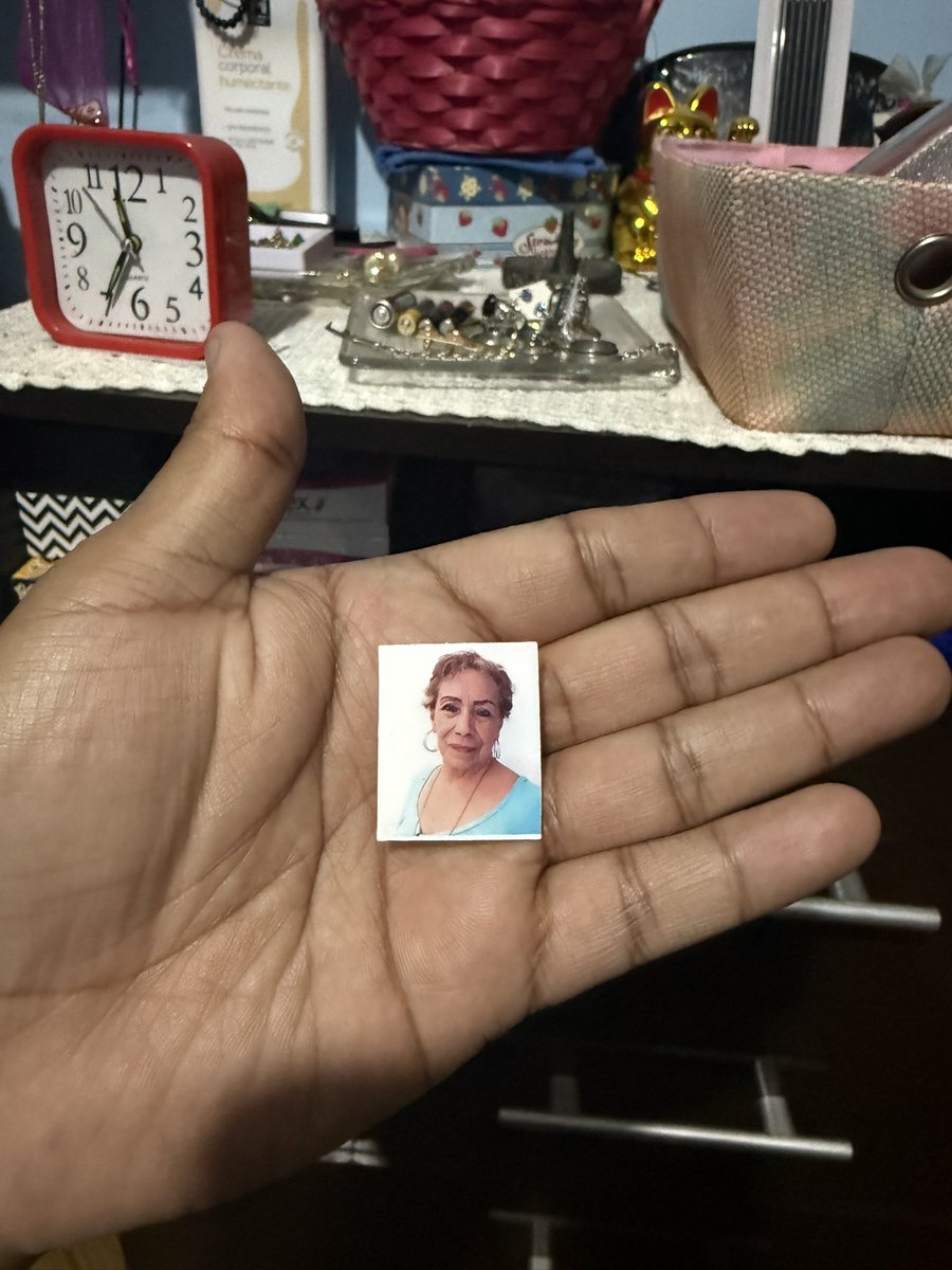 Misaelsixtos's tweet photo. Te extraño tanto… :( https://t.co/2YSJ10X4oC