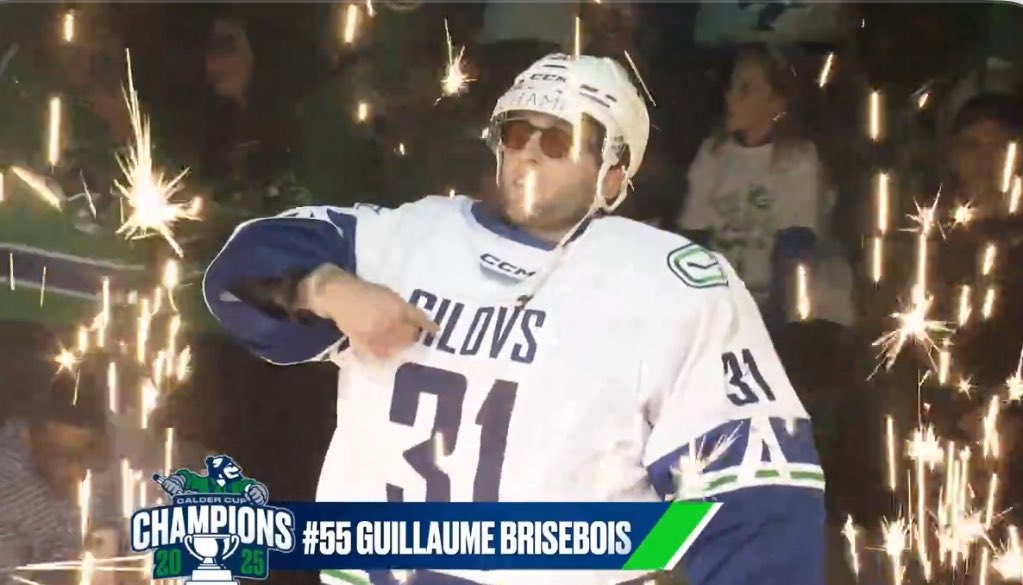 13neeks's tweet photo. when youre in a biggest arturs silovs fan competition but your opponents are the abby canucks themselves https://t.co/cPAMY1qOtp