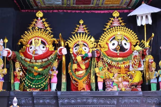 saudansinghbjp's tweet photo. देव स्नान पूर्णिमा के पावन पर्व पर सभी श्रद्धालुओं को मंगलमय शुभकामनाएं।
इस शुभ दिन महाप्रभु जगन्नाथ जी के दिव्य दर्शन और कृपा से समस्त जनमानस के जीवन में स्वास्थ्य, सुख और आध्यात्मिक ऊर्जा का संचार हो।
जय महाप्रभु जगन्नाथ! 🌼🙏
#DevSnanPurnima #Jagannath https://t.co/iXG2hIQVZe