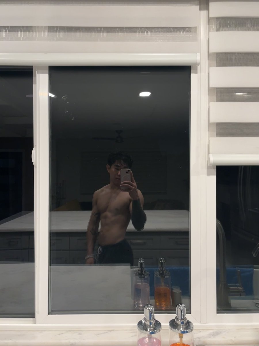 huy (@batorboy44) on Twitter photo 