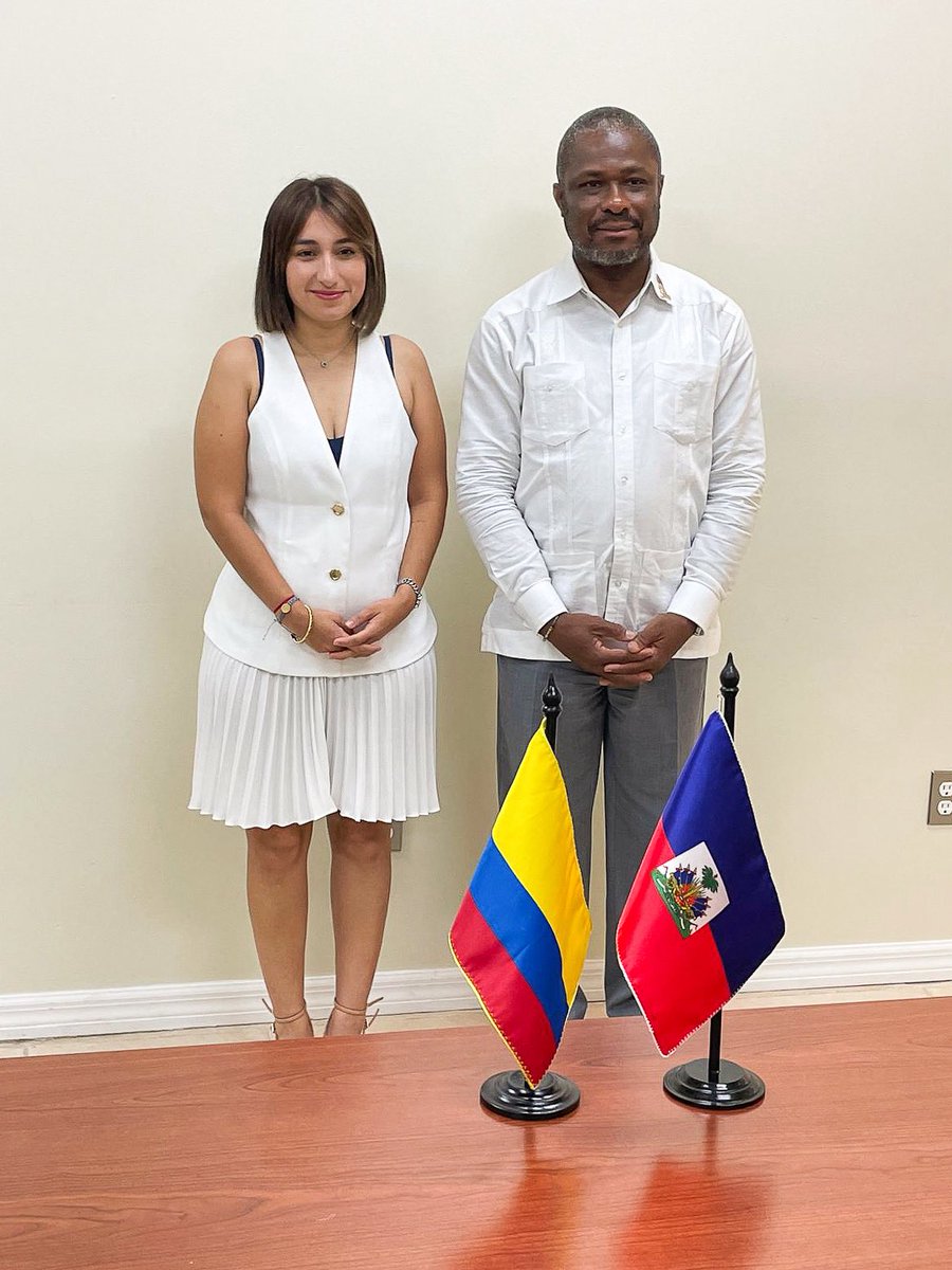 En marge de la 55e session ordinaire de l’Assemblée générale de l’OEA,  le ministre des Affaires étrangères et des Cultes, S.E. Jean-Victor Harvel Jean-Baptiste <a href="/JVHJeanBaptiste/">Jean-Victor Harvel JEAN-BAPTISTE</a> 🇭🇹 s’est entretenu, ce jeudi 26 juin 2025, avec son homologue Colombienne, S.E Laura Sarabia TORRES,