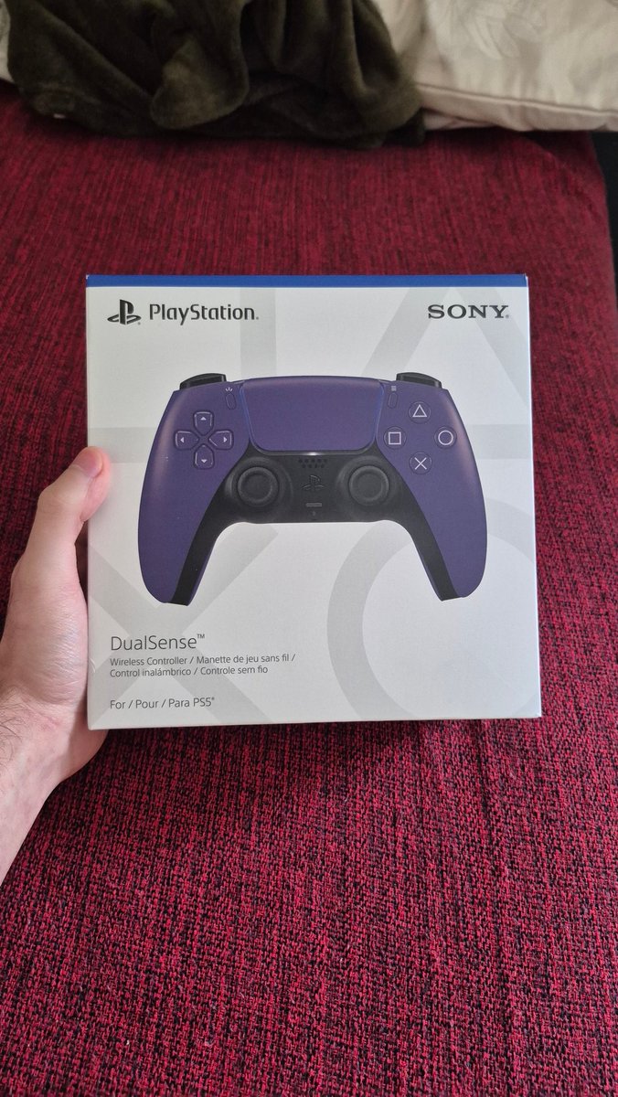 lznjr's tweet photo. me sentindo igual ao rock lee tirando os pesos, souslike no teclado e mouse nunca mais 🙏🏻 https://t.co/hHHIe2jsWD