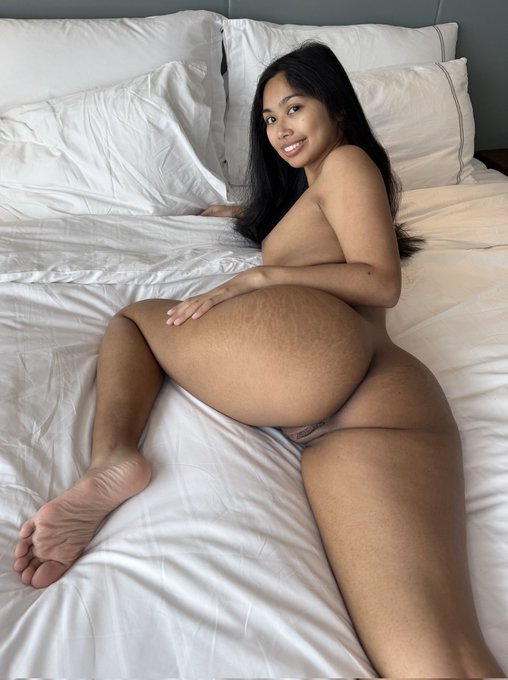 Watch hayleyxyz's leaked NSFW photo on TwXstars