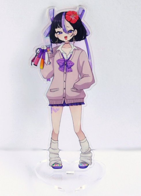 シュエン©アクリルスタンド🌺届いた～💜 