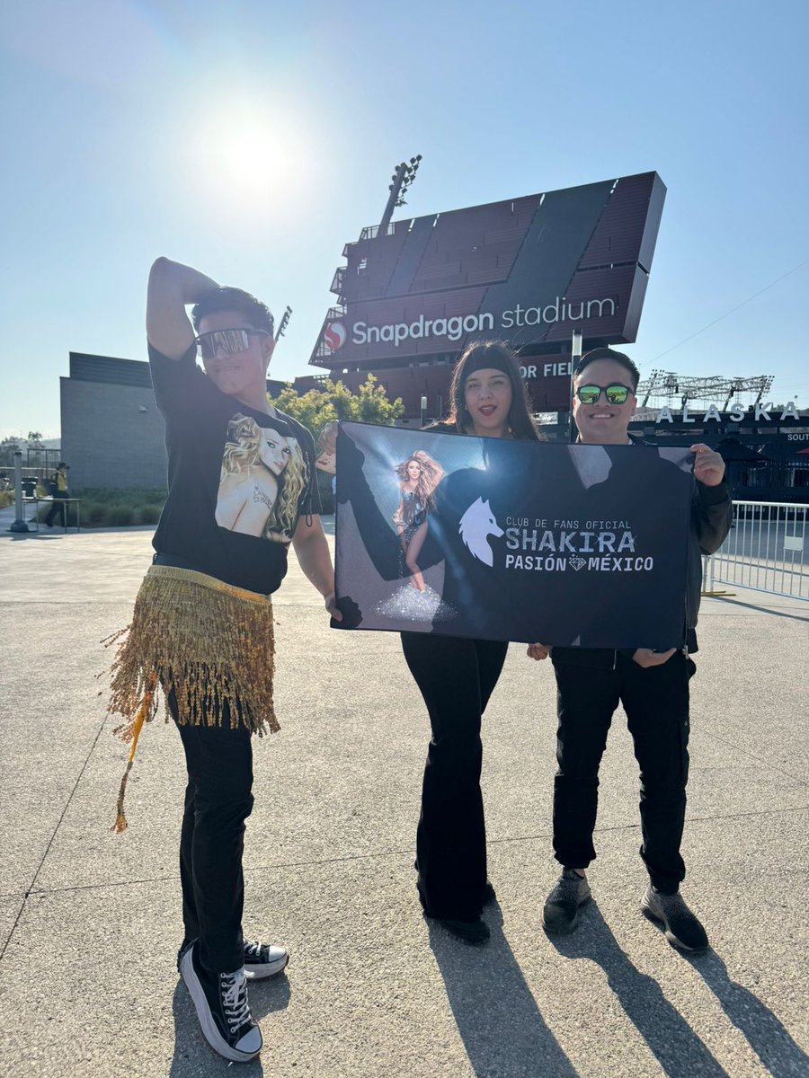 <a href="/shakira/">Shakira</a> estamos aquí!

Tu club Shakira Pasión 🇲🇽san diego❤️‍🔥 siempre contigo ❤️ estamos listos para que nos hagas vibrar el alma ❤️

#LMYNLWorldTourSanDiego
#LMYNLWorldTour 
<a href="/danymen_/">Daniel Cruz</a>