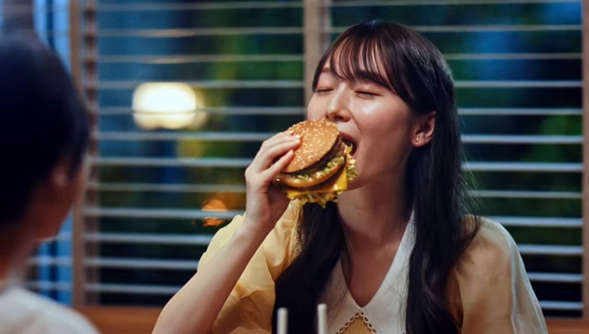 tbs_renachoco46's tweet photo. ビッグスマイルれなぁ😍🍔

#守屋麗奈 #マクドナルド https://t.co/iFxzlMYPAS