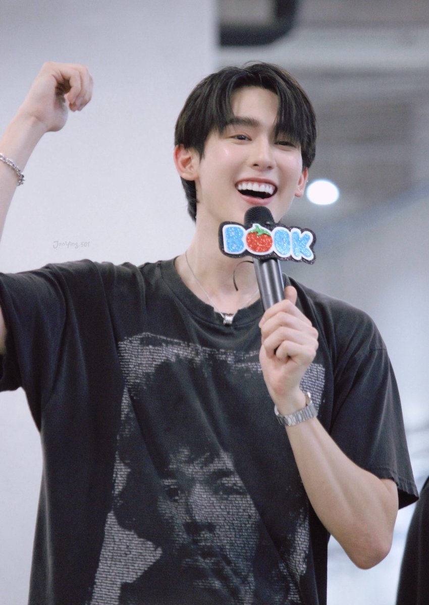สวัสดีวันศุกร์! 💙
สู้ๆนะคับแม่ พรุ่งนี้ก็ได้หยุดแน้วว~ 

❥#kasibook 🍅✨