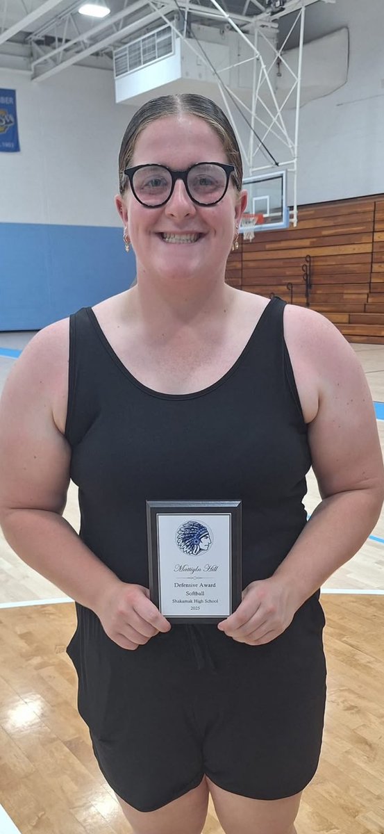 Monday we had our spring sports banquet, I received the defensive award with zero errors going 43/43 on the year while playing 3rd all season. Still more work to do. <a href="/Huntington_SB/">Huntington Softball</a> <a href="/LTCSoftball/">Erica Arnold</a> <a href="/land_softball/">LakeLandSoftball</a> <a href="/SMWCsb/">SMWC Softball</a> <a href="/FurreyFastpitch/">Gina Furrey Buhse</a> <a href="/IUINDY_SBALL/">IU Indy Softball</a> <a href="/DartmouthSball/">Dartmouth Softball</a> <a href="/IndStSoftball/">Indiana State Softball</a>