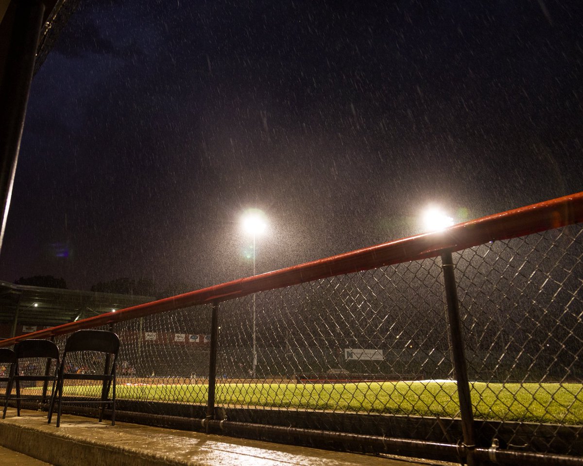 🚨GAME SUSPENDED🚨

Due to inclement weather conditions in the area, our game against the Clarinda A’s has been suspended at the top of the 9th inning. 

We will resume play at a game TBD. Stay tuned to Mustangs social media for updates.