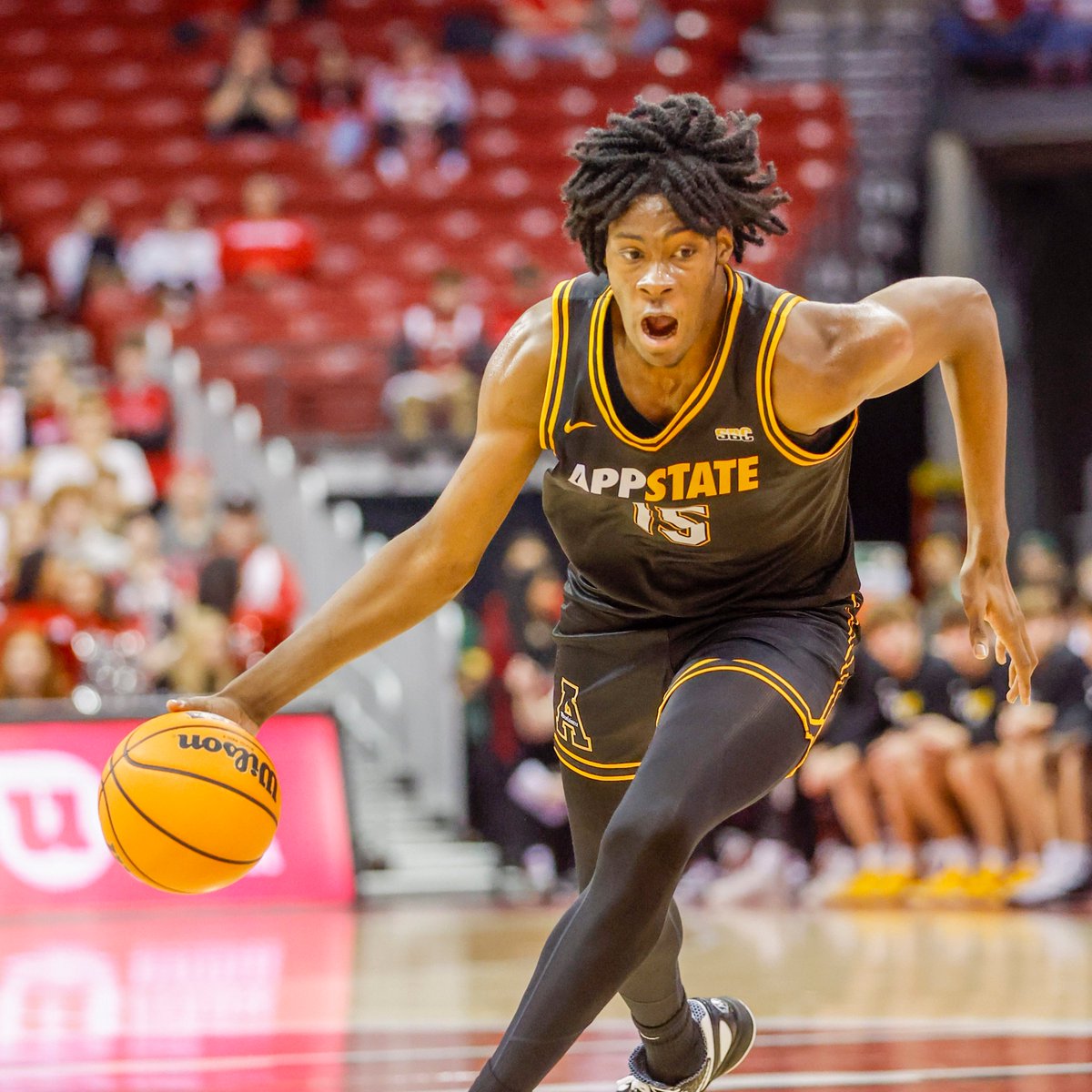 Appalachian State's CJ Huntley has agreed to a two-way contract with the Phoenix Suns, a source told ESPN.

Huntley had a strong pre-draft process that started with an impactful performance at the Portsmouth Invitational Tournament.