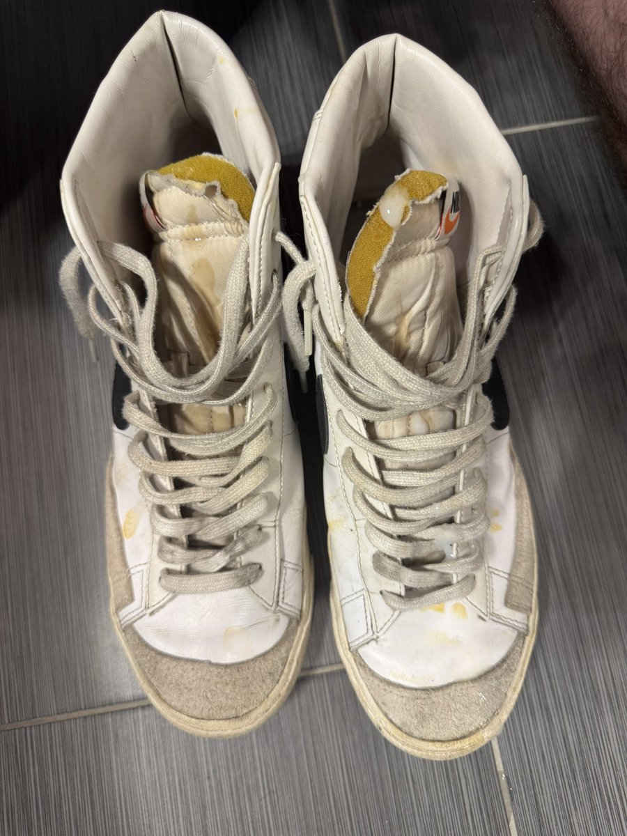 sneakerss6 tweet media