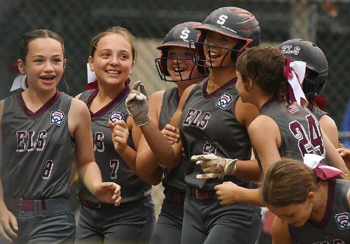 East Lyme/Salem cruises to District 10 Little League softball title. tinyurl.com/ycyne934