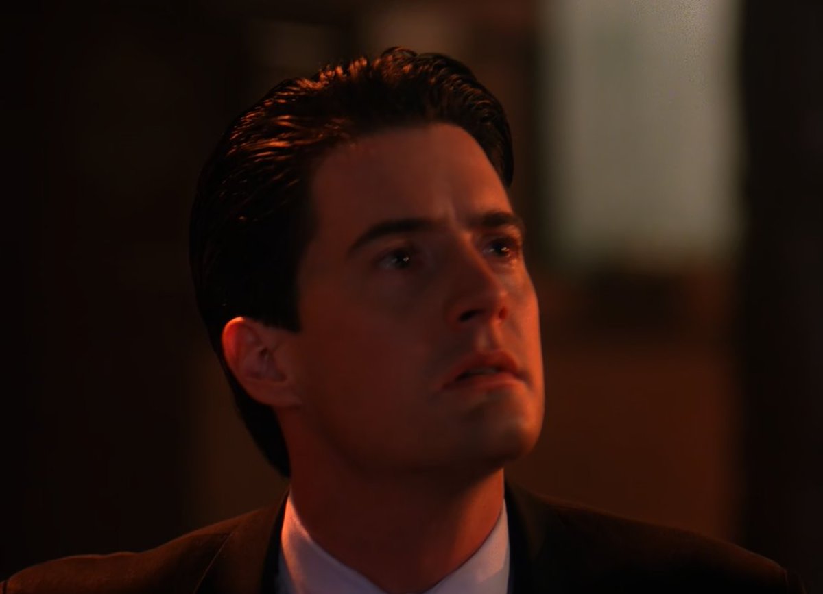 such a bleak scene this is. dale doesn't know that a terrible thing just happened, but he feels something is wrong. it's why the comfort offered by the waiter takes him by surprise. another life was taken as he failed to stop evil, and he doesn't know