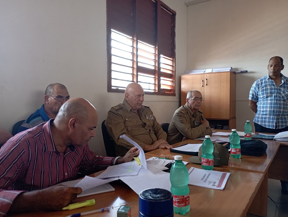 YCunat707's tweet photo. Se desarrolla desde la Delegación de Artemisa el analisis de la Tarea de la Tierra 🌎. Con la unidad e integración avanzaremos en los resultados. https://t.co/DE00GeGC5P