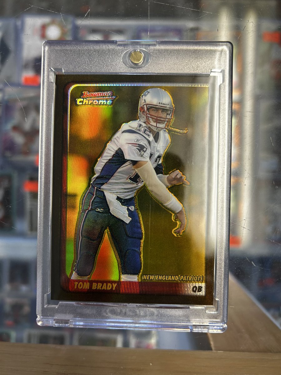 RAPIDZSports's tweet photo. I’ve had this beauty for 22 years…One of the 50 sold on eBay for $9100, at a PSA 8….Dang. To grade, or not to grade? That is the question…#TomBrady #BowmanChrome #Gold #Refractor https://t.co/Tfbb1Lup4d