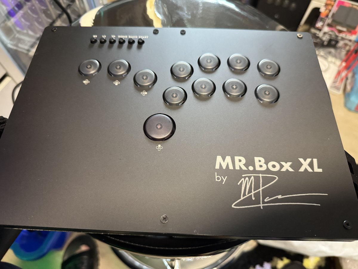 JWonggg's tweet image. I got @ThatMikeRossGuy @BoxBoyWorld controller

It’s really clean and I love how it’s a Mike Ross controller like the signature is awesome there

Really affordable as well! And the buttons once you press it you will be like WOW!