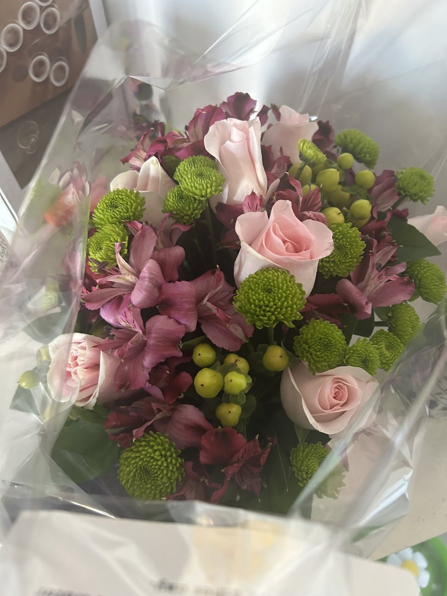 josie_simora's tweet image. 25 so stay tuned for my quarter-life crisis :)