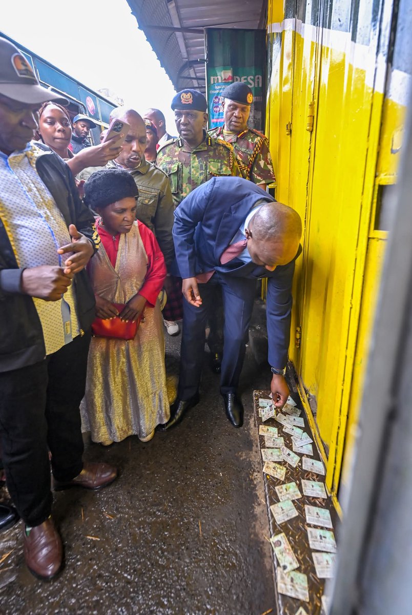 WainainaSimon1's tweet photo. This is the Onesmus Kipchumba Murkomen,CS (bending in a suit). Behind him, top security delegates including Douglas Kanja Kirocho, IG. Nothing funny! but what they purport to be doing here will make you laugh loud even in the untidy, smelly, unattended public latrine at Engineer https://t.co/GW7ljyA7QE