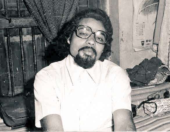 ब्राह्मण - यादव एकता देश के लिए जरूरी है,
सभी जातीय समूह में एकता होनी जरूरी है,

किसी एक व्यक्ति या परिवार की गलती के लिए 
पूरे समाज को मत अपमानित करिए,

कृष्ण - सुदामा जैसे समाज को प्रगति का मार्ग दिखाइए,
ना कि जातीय विद्वेष फैलाइये,