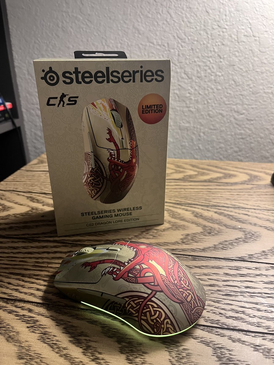 JacobMorey's tweet photo. It’s here! Thank you @SteelSeries https://t.co/vCM6cB6xFw
