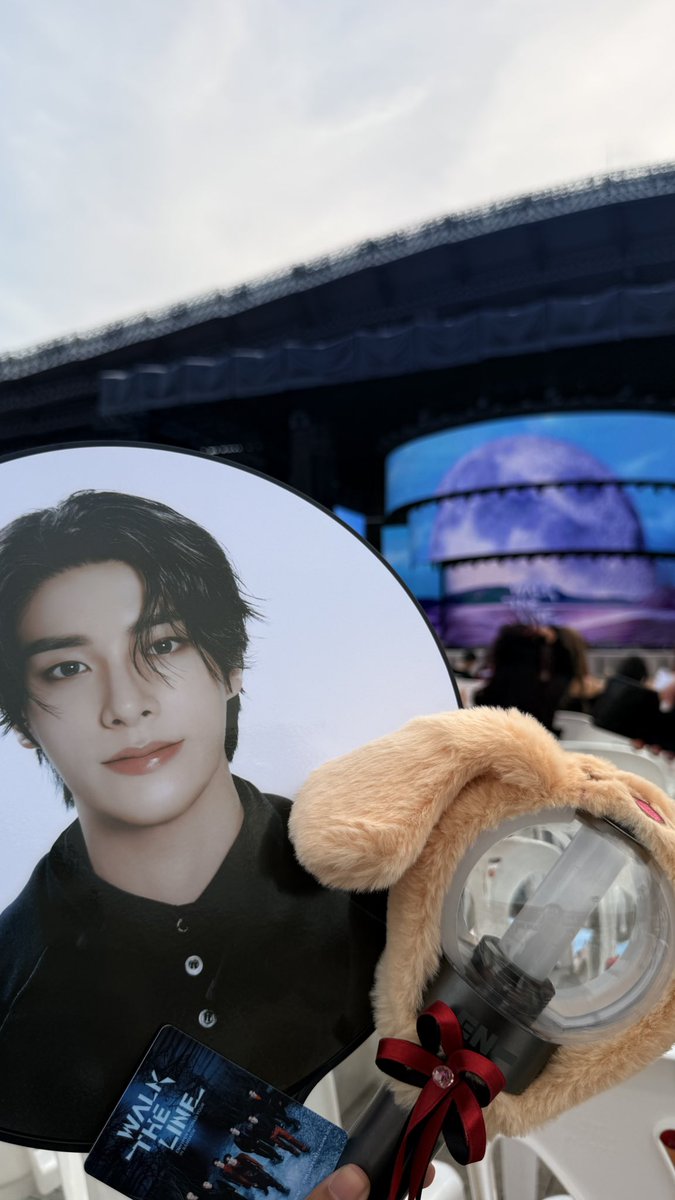anjaebxluv's tweet photo. ได้เจอกันแล้ว✨👀❤️🔥 #WALKTHELINE_IN_BANGKOK https://t.co/odMwHSIH5i