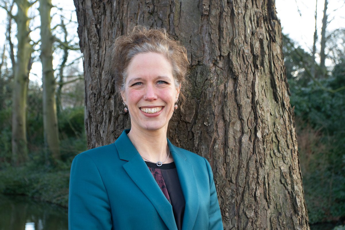 De gemeenteraad van IJsselstein wil <a href="/EsterWeststeijn/">Ester Weststeijn</a> als hun nieuwe burgemeester. Lees het nieuwsbericht op onze website: provutr.nl/gh7