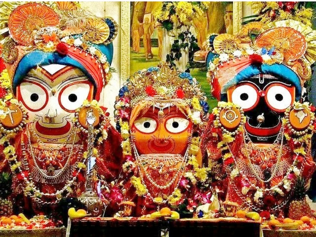 नगर पुरी के नाथ हैं,सकल जगत आधार।
राम,कृष्ण,कलिक यही नारायण अवतार।
तुलसी कहे तो राम है,सूर कहे तो श्याम।
अमित रूप अवतार लिए,अमित प्रभु के नाम!!!
श्री जगन्नाथ रथ यात्रा की बधाई!!!
#JagganNathRathYatra
#जगन्नाथ_रथ_यात्रा2025