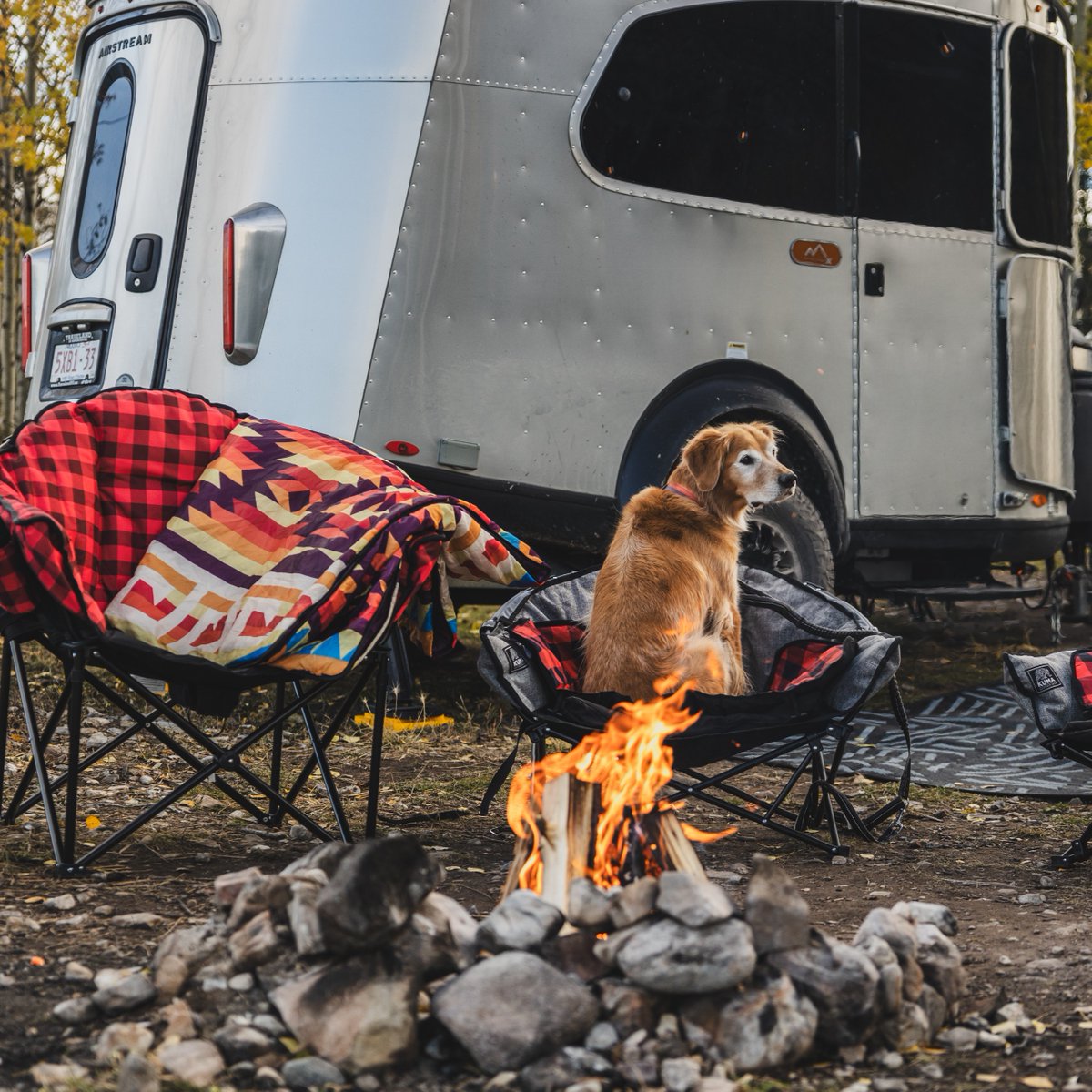Campfires, starry skies, and a wagging tail by your side. 🐶

This is what Airstream nights are made of.

📸 dasponto via IG