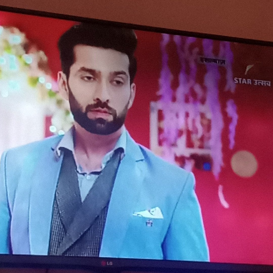 riyaxbirdie's tweet photo. @NakuulMehta Currently re-watching ishqbaaz on star utsav, SSO 🤍

@NakuulMehta

#9yrsofishqbaaz #sso #ishqbaaz https://t.co/hQ7WG6Ef36
