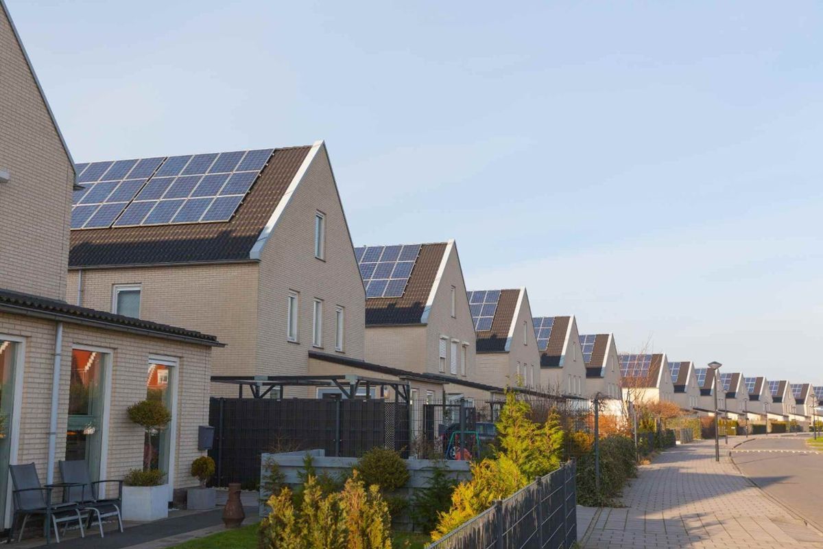 Bijna een kwart van de verduurzamende huishoudens maakt gebruik van financiële regelingen. De meest gebruikte financiële regeling is de SVVE. Dit blijkt uit Duurzaam Wonen, een onderzoek van Multiscope onder 4.400 Nederlanders. 
#duurzaam #subsidie 
bit.ly/subsidieregeli…