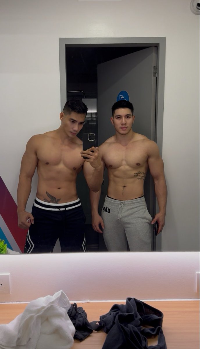 just_ed3 tweet media