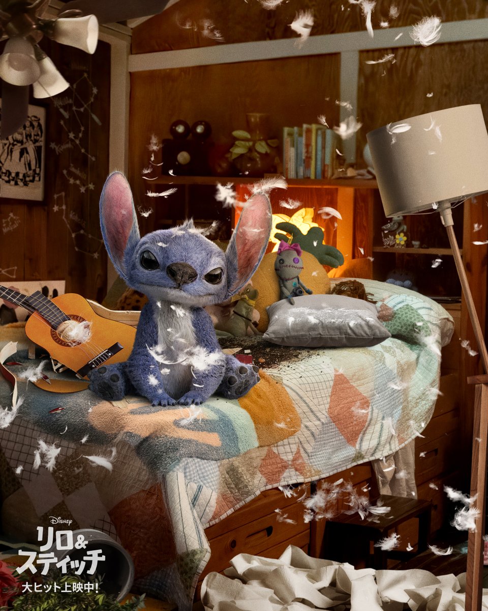 いたずら好きな暴れん坊 #スティッチ 🐾
˗ˋˏやんちゃぶりˎˊ˗は今日も絶好調⁉️

あなたはどっち❓
❤いいね：そんなスティッチも好き
🔁リポスト：私の部屋もこんな感じ

実写版『#リロアンドスティッチ』
大ヒット上映中🌺
#スティッチで泣いちゃった