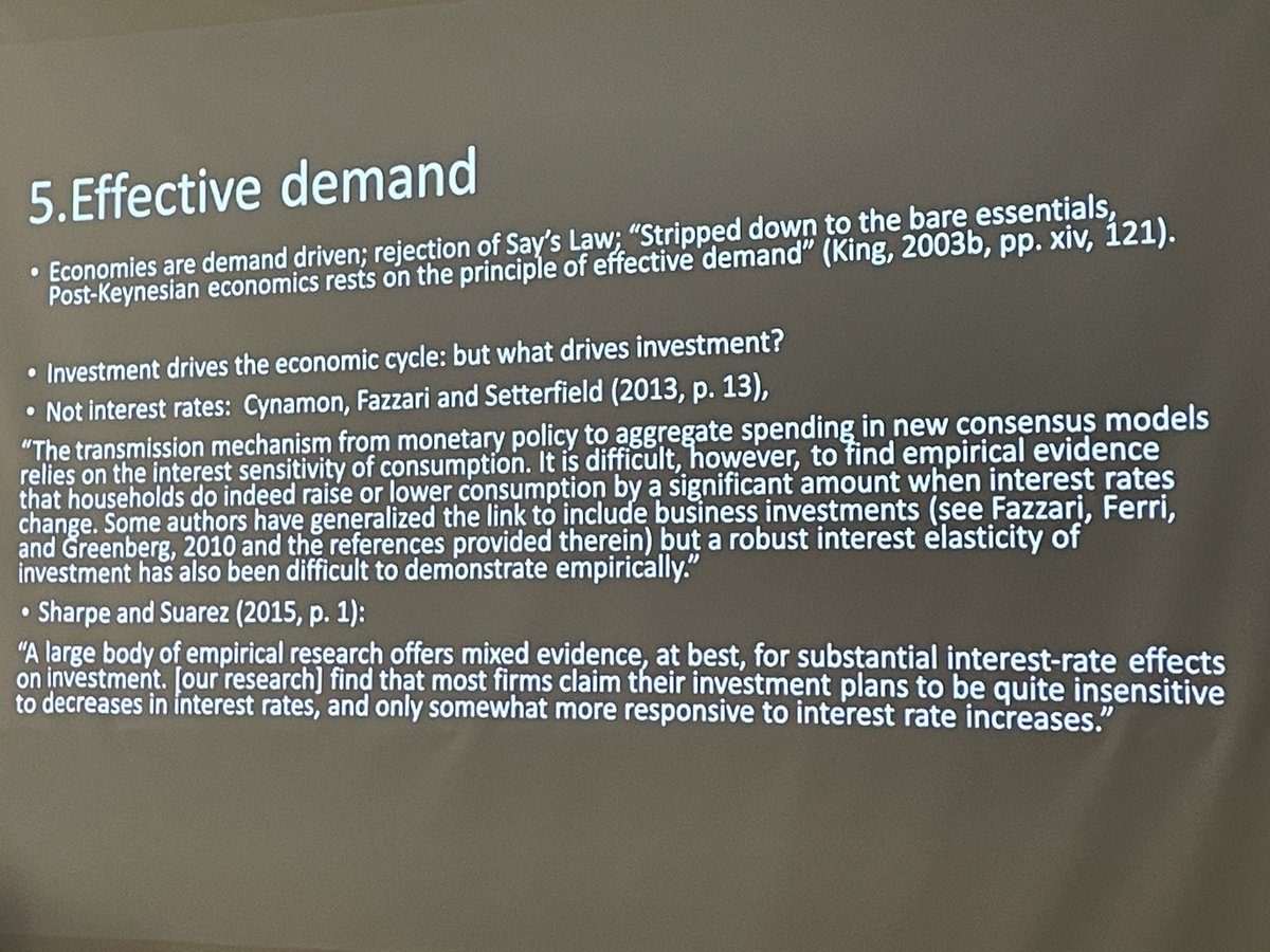 GBachurewicz's tweet image. @Lprochon speaks at 1️⃣ Poznan Post-Keynesian Workshop🙌
„Movement can only be forward.”
(J. Robinson)