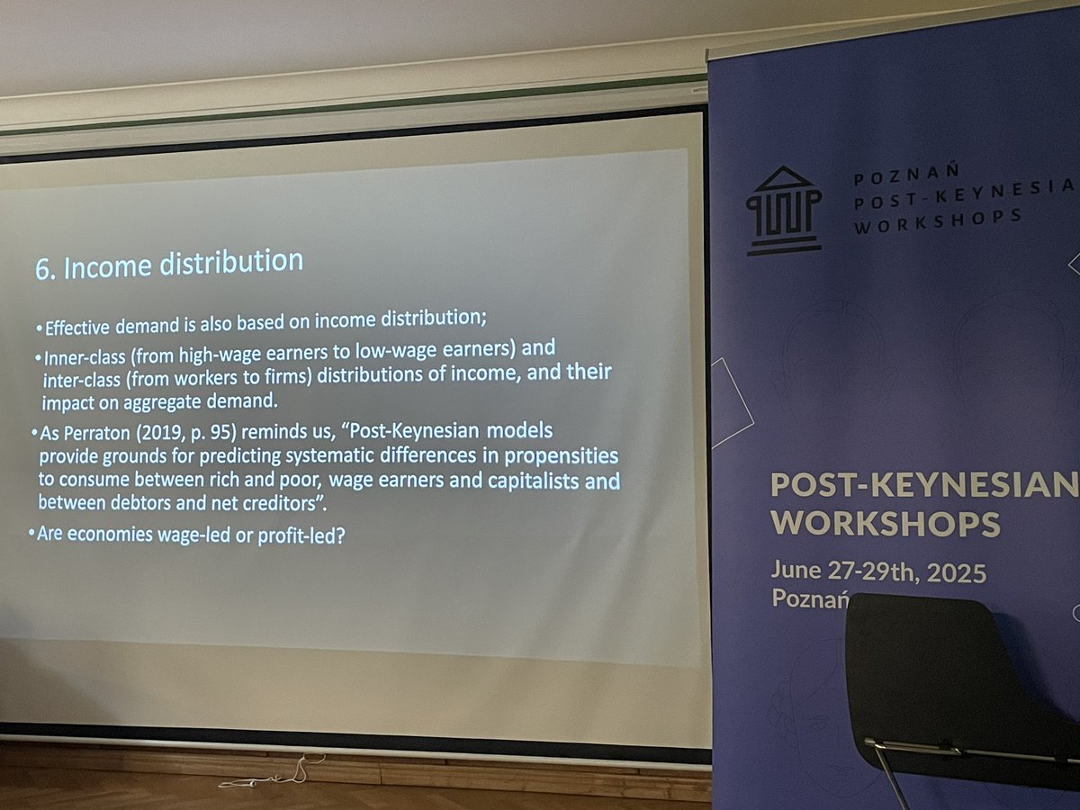 GBachurewicz's tweet image. @Lprochon speaks at 1️⃣ Poznan Post-Keynesian Workshop🙌
„Movement can only be forward.”
(J. Robinson)