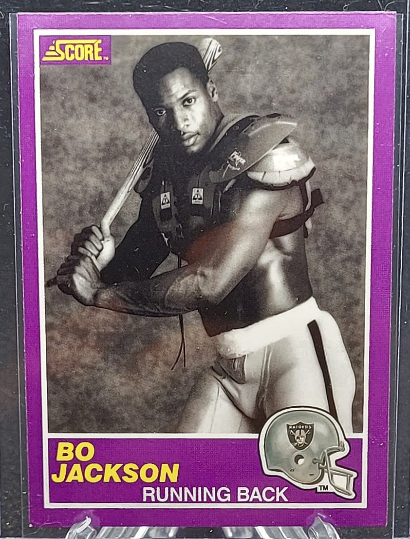 rlbartosz's tweet image. #mailday - I've decided to dip my toes into the waters of #junkwax again, and this card was legit one of my first loves when I first started collecting.  So I'm back baby!  VIVA LA JUNK WAX ERA! @JunkWaxHeroes #thehobby