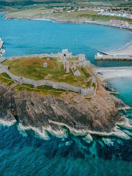ErikSolheim's tweet image. Wonderful visit to exciting Isle of Man 🇮🇲!
How silly can a Norwegian king be? Magnus the Lawmender may qualify right at the top? After three hundred years of Viking peacekeeping operations, he sold the then Norwegian Isle of Man to the bloody Scots in the 1200s. Now this…