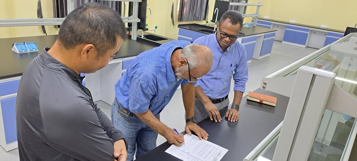 FFspdd's tweet image. Actividade entrega obra final laboratório ba medicina geral, química, nst hosi companhia International HE FU Construction Lda ba Universidade Católica Timorense (UCT) liu hosi Fundação São Paulo. (26/06/2025)