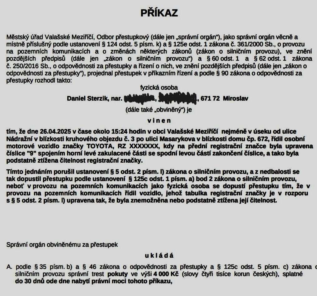 Sterzik je odpůrcem NATO, Západu, ale na grafice nemá problém být pilotem americké stíhačky F-35 značkující si na boku letadla “sestřely” - konkrétně jména politiků ze SOCDEM, kteří odešli kvůli rozhodnutí o spolupráci se Stačilo!…nejsou tohle spíš zásluhy Maláčové?

Když už
